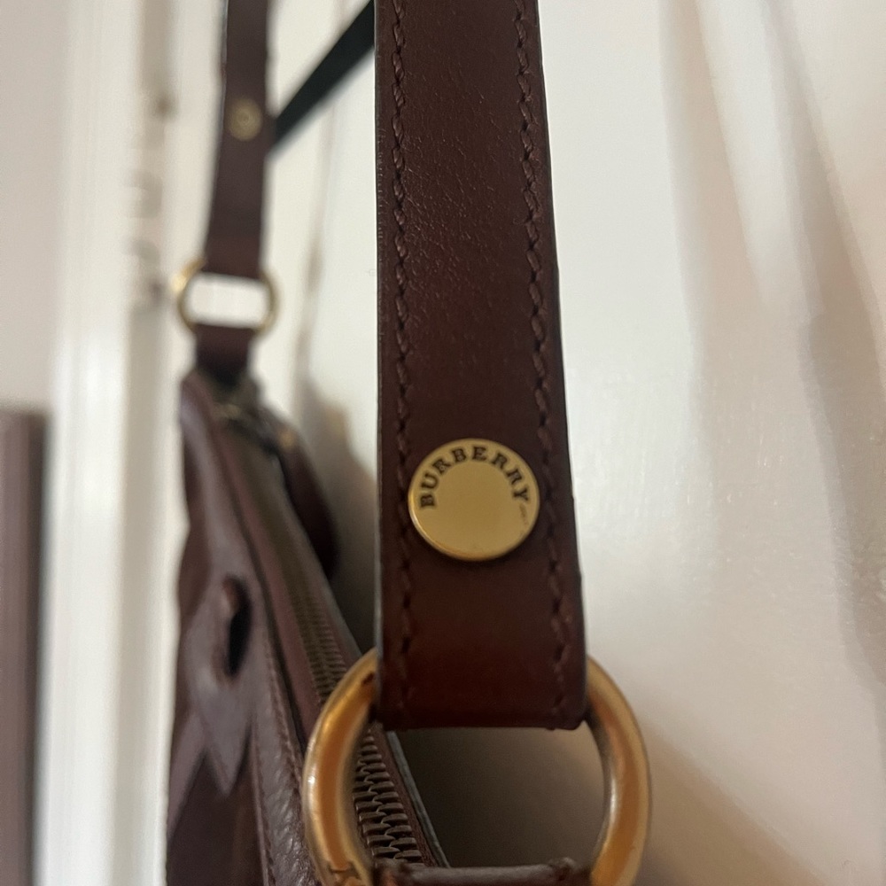 Burberry sued/leather handbag - Picture 4 of 5